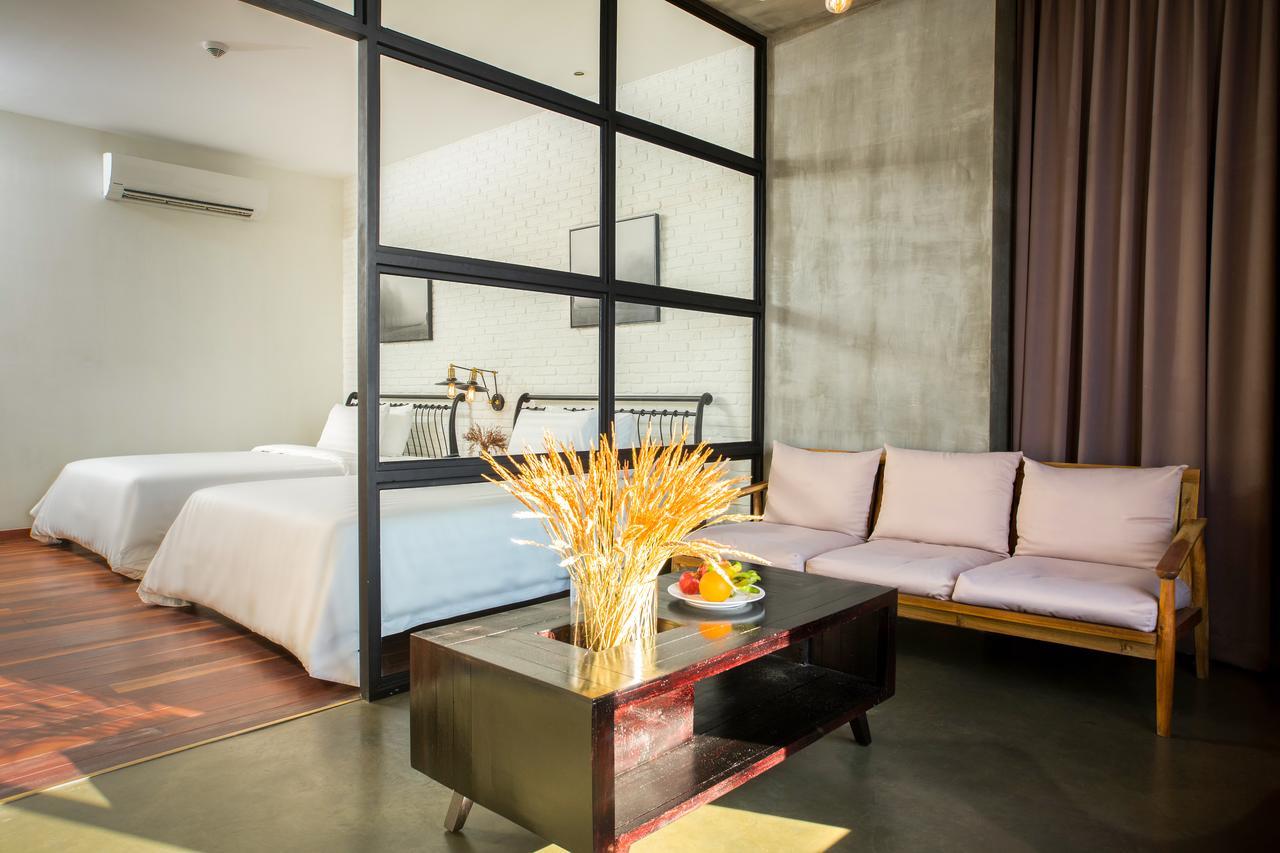 Sim Boutique Hotel Phnom Penh Exterior photo