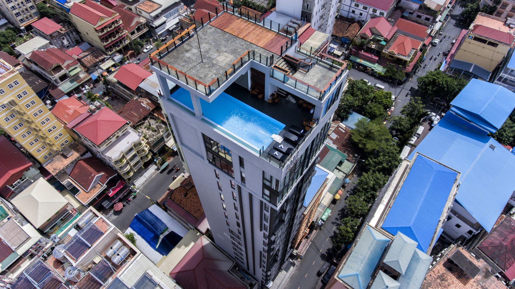 Sim Boutique Hotel Phnom Penh Exterior photo